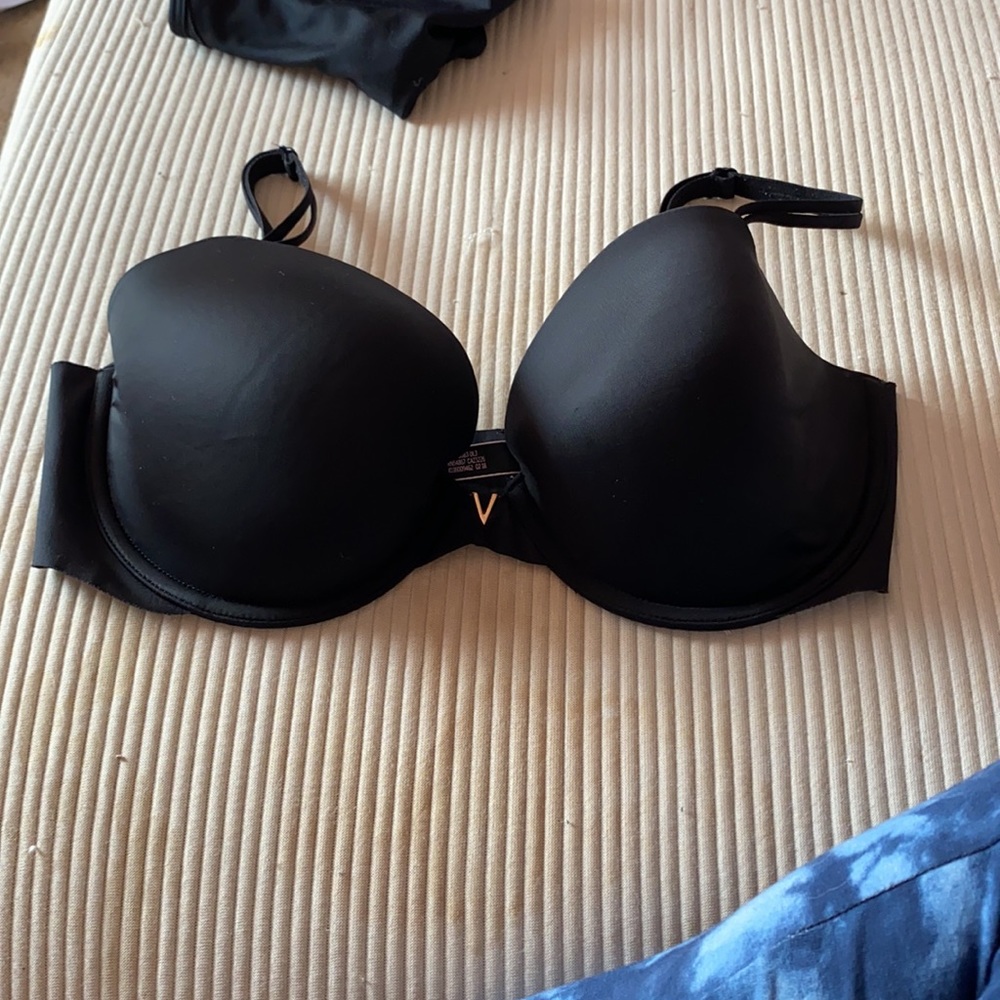 Victoria’s Secret lightly lined seamless Demi cup bra